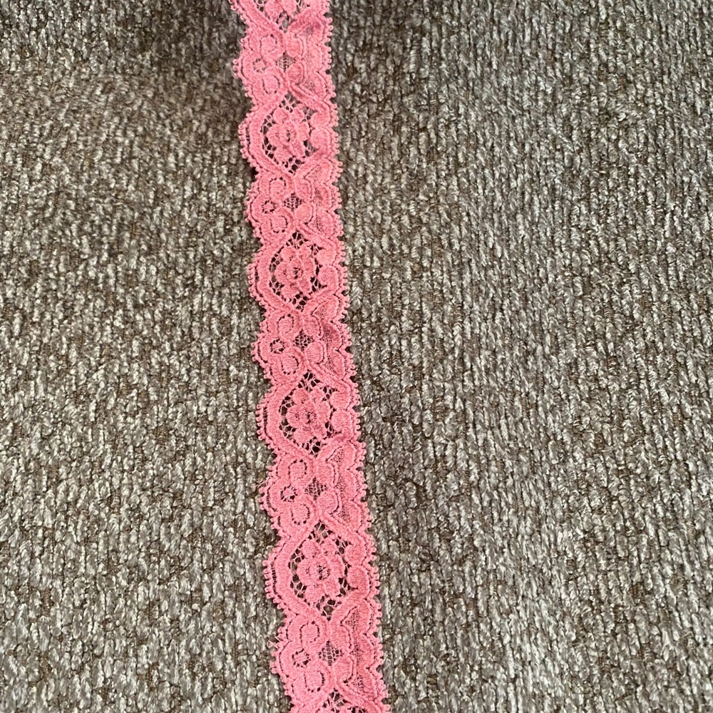 Vintage spools of stretch lace - Picture 6 of 11